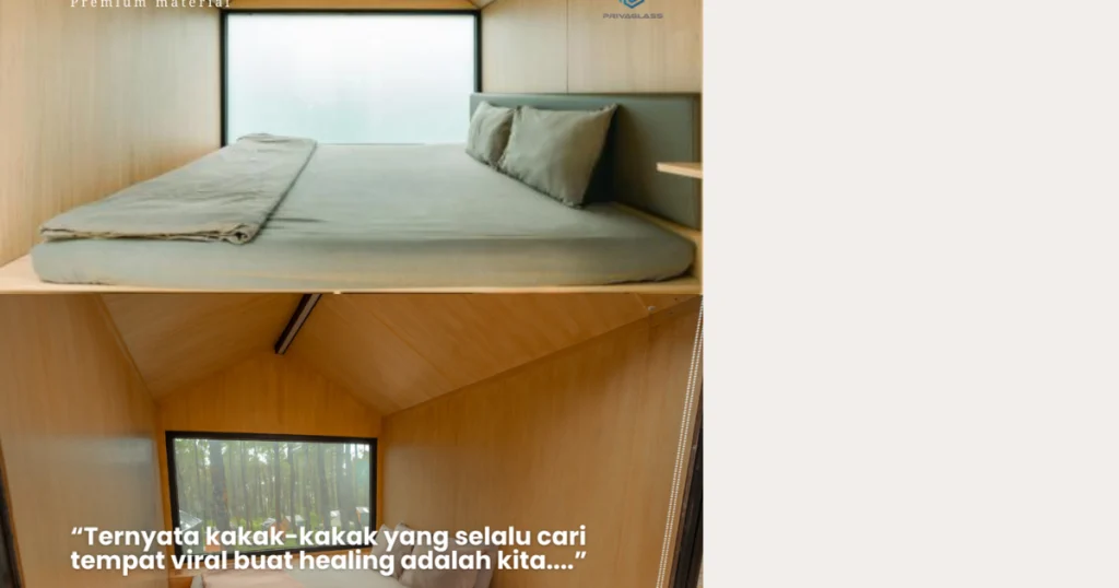Kamar tidur bergaya boho dengan elemen tanaman hijau, memperlihatkan tren desain interior 2024 yang mengutamakan kealamian.